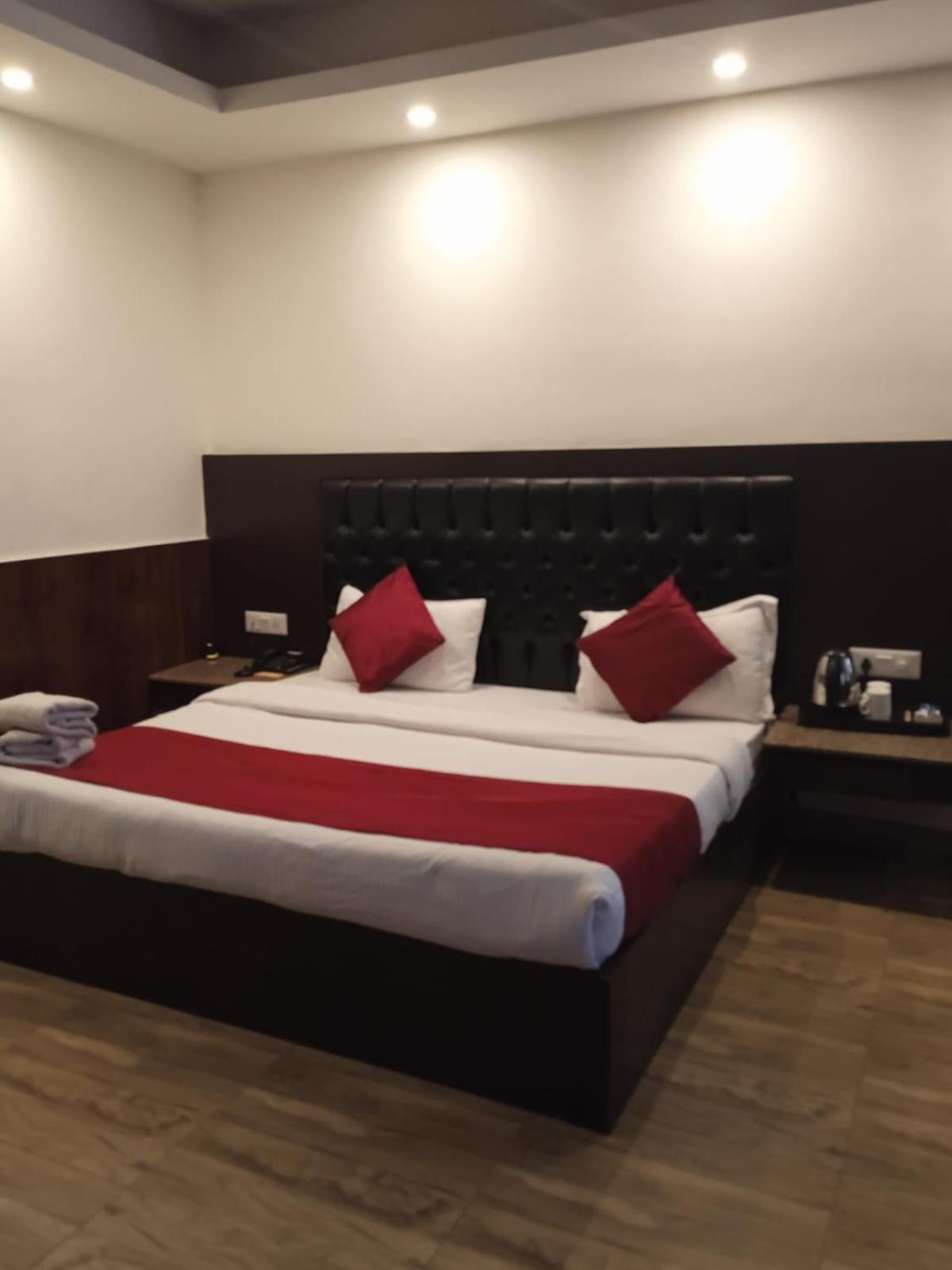 Hotel Himshri By Ovata Mussoorie Ngoại thất bức ảnh