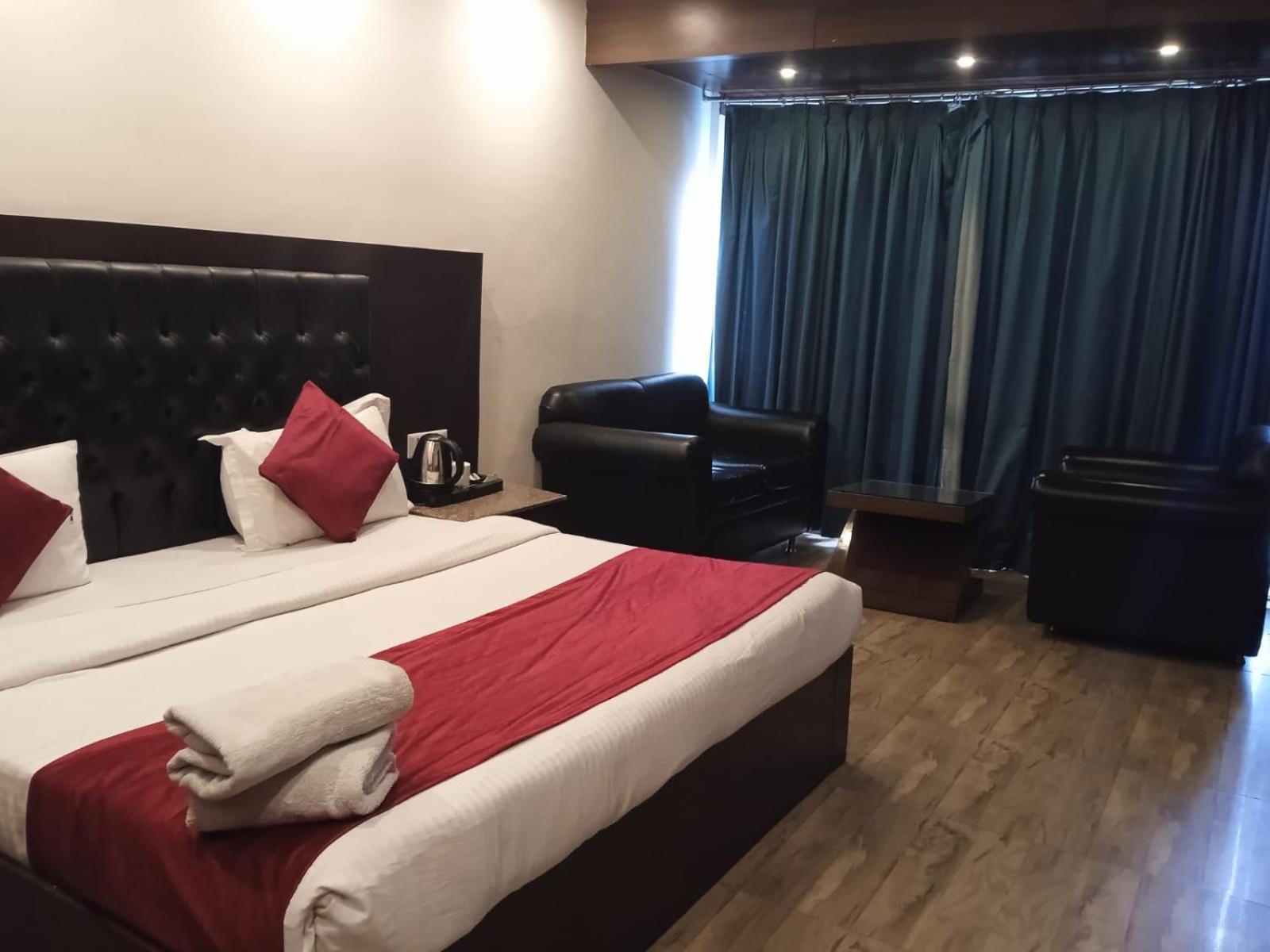 Hotel Himshri By Ovata Mussoorie Ngoại thất bức ảnh